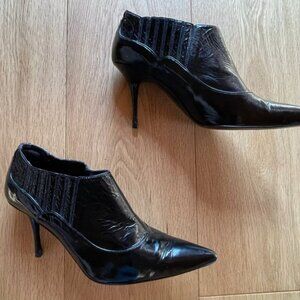 Vintage 1990s killer patent boots! Pied A Terre, 40